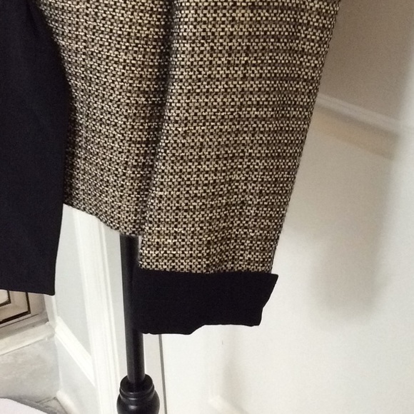 NWOT.  Ladies tie front jacket - Picture 4 of 8